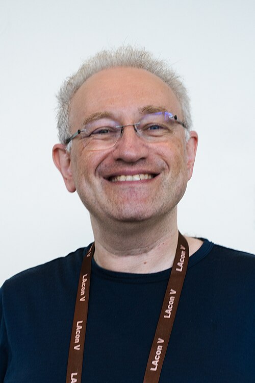 Ritratto di Alex Shvartsman