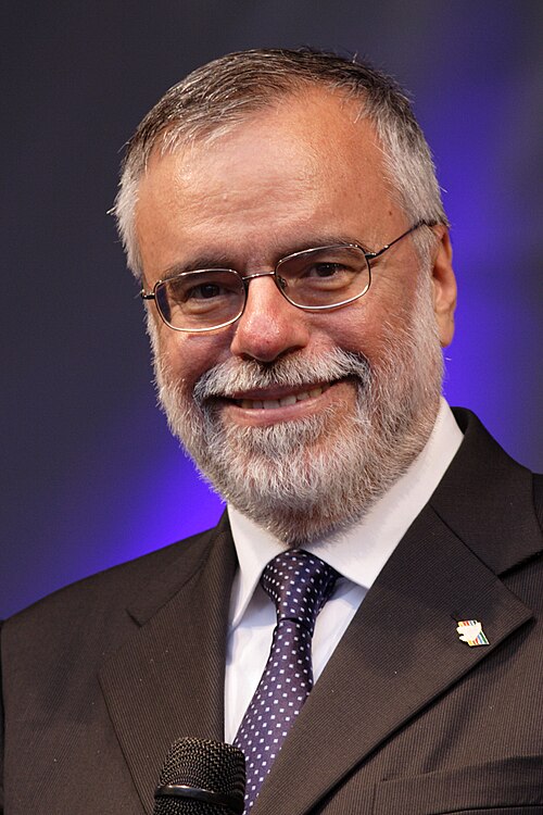 Ritratto di Andrea Riccardi