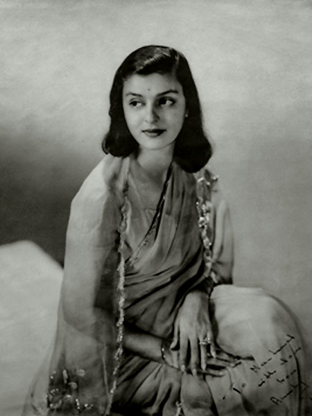 Ritratto di Gayatri Devi