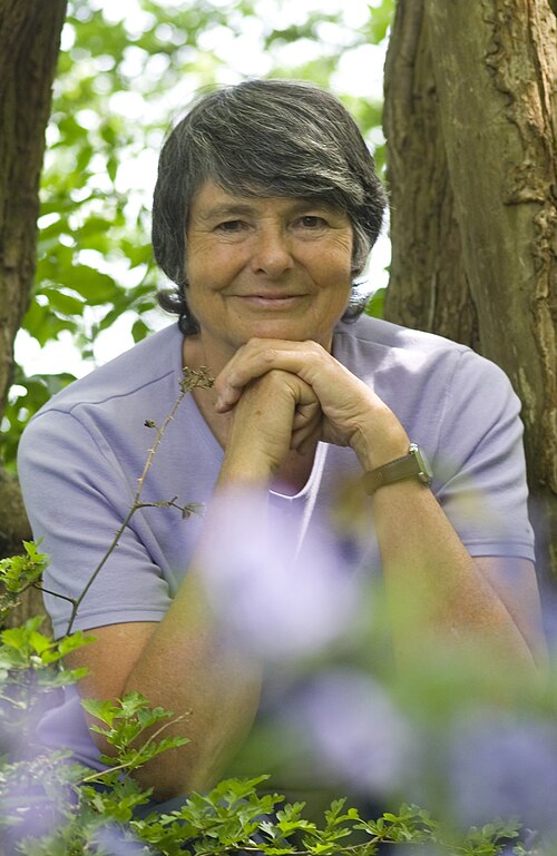 Ritratto di Hilary Bradt