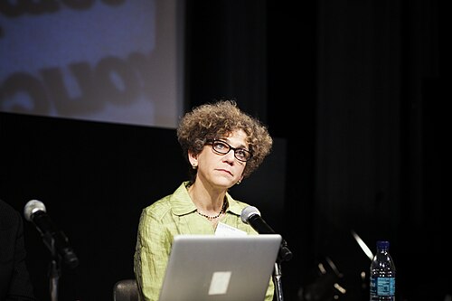 Ritratto di Johanna Drucker
