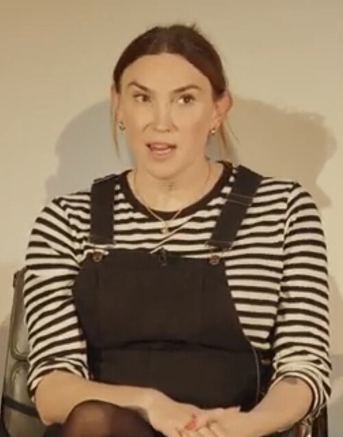 Ritratto di Juno Dawson