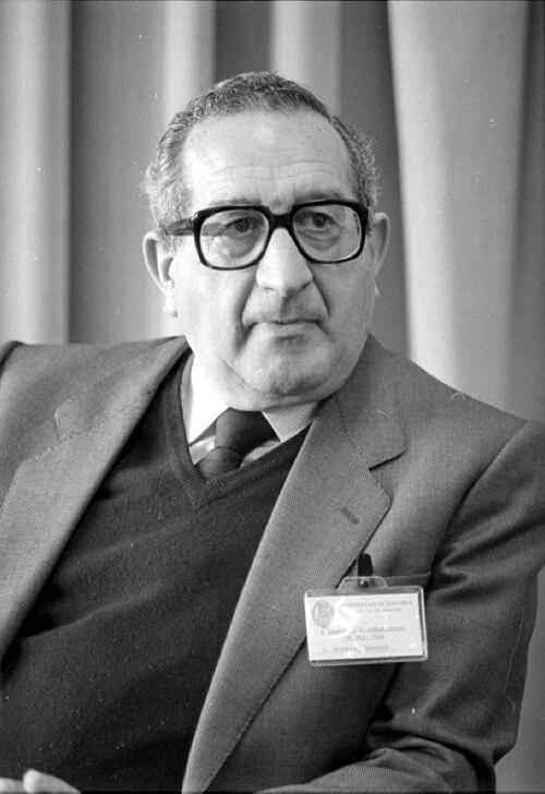 Ritratto di Luis Suárez Fernández