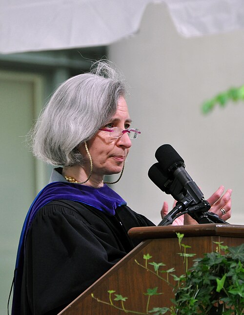 Ritratto di Martha Minow