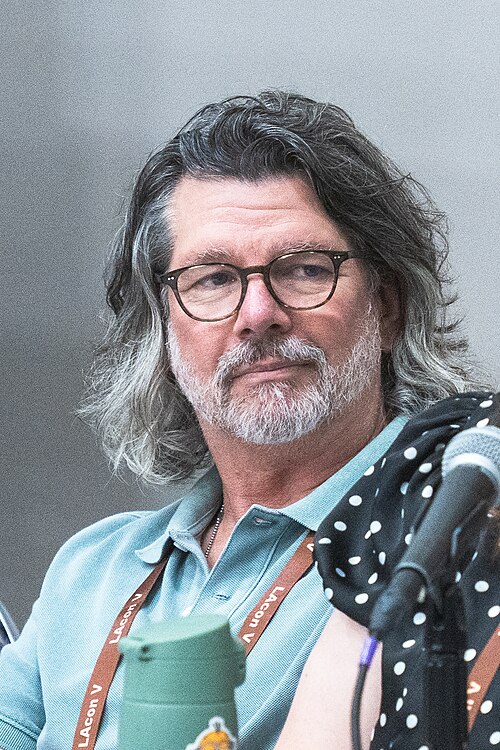 Ritratto di Ronald D. Moore