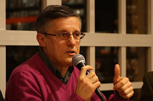 Ritratto di Valerio Varesi